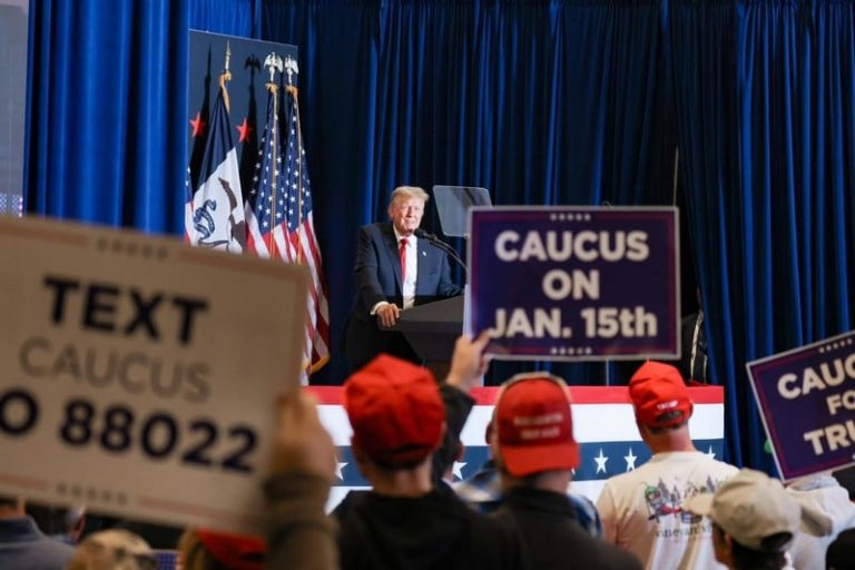 ترامب يواصل حصد الانتصارات .. ونقاط ضعف تُعقّد عودته للبيت الأبيض