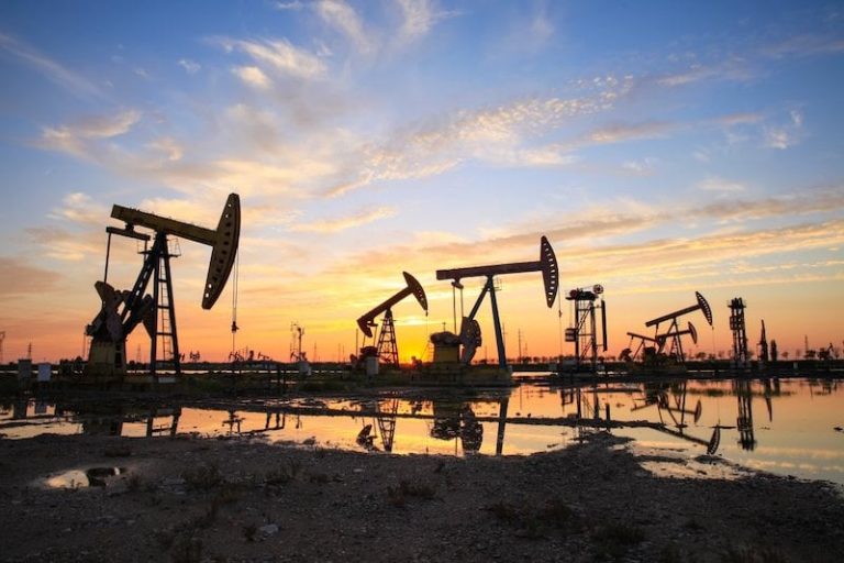 توقعات الطلب العالمي ترفع أسعار النفط