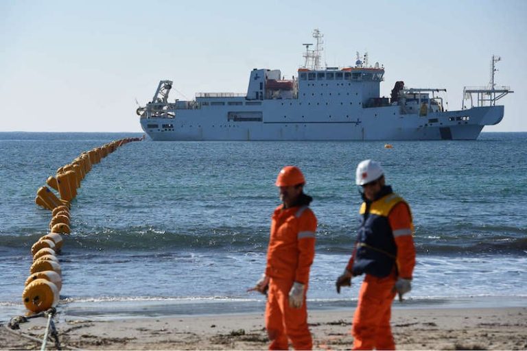خبراء: المغرب يتحول إلى وجهة بارزة للباحثين عن مصادر الطاقة النظيفة
