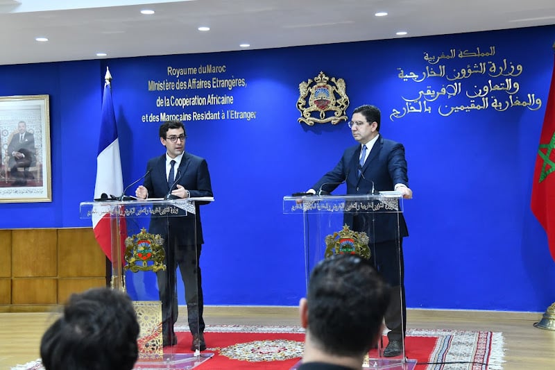 ذوبان جليد السياسة يرفع أسهُم الاقتصاد في بورصة علاقات المغرب وفرنسا