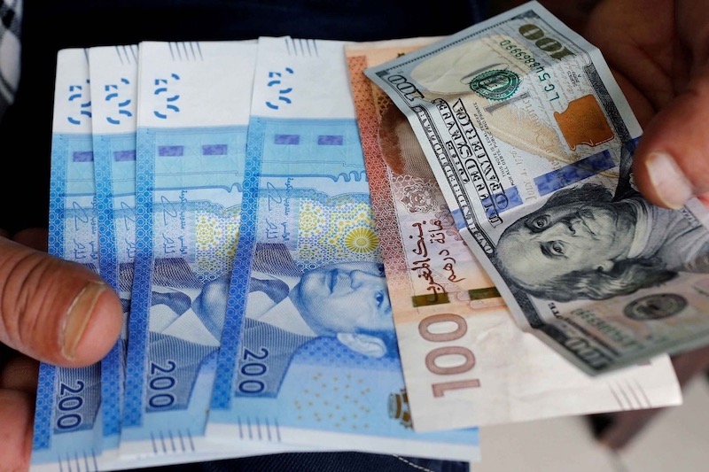سعر صرف الدرهم ينخفض أمام الدولار سعر صرف الدرهم ينخفض أمام الدولار