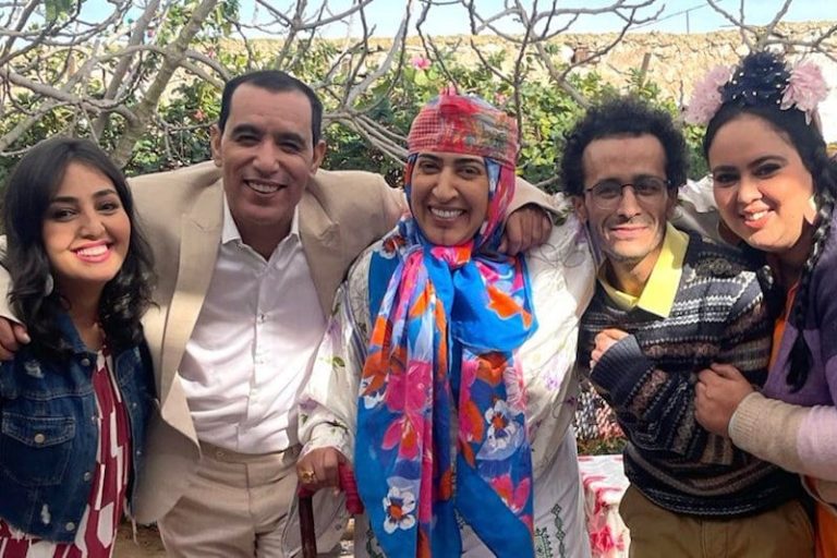 صناع "أولاد يزة" ينفون الإساءة إلى رجل التعليم ويرفضون الرقابة الفنية