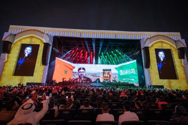 كواليس "الليلة المغربية" في موسم الرياض .. نجاح بارز ومشاحنات في الخفاء