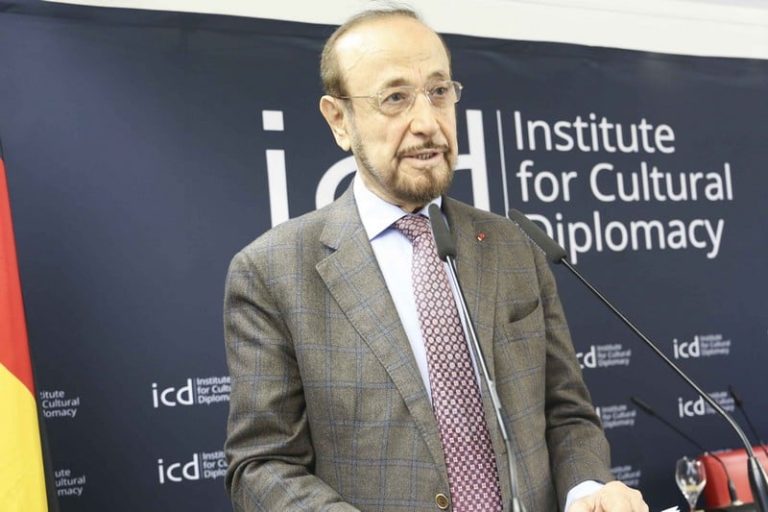 محاكمة عمّ الرئيس السوري في سويسرا