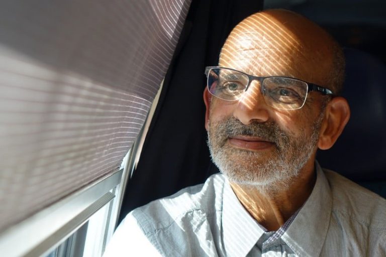 منشوب: التلفزة تعدم مظاهر حياة في المغرب .. والسياحة تنتهك جمال الأمكنة