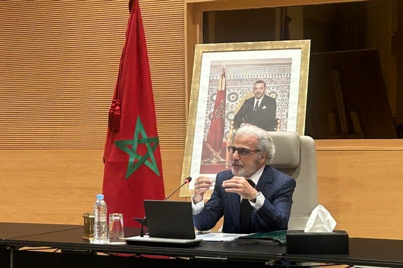 والي بنك المغرب يقيد نجاح