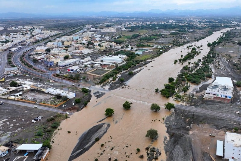 الفيضانات تخلف قتلى في سلطنة عمان