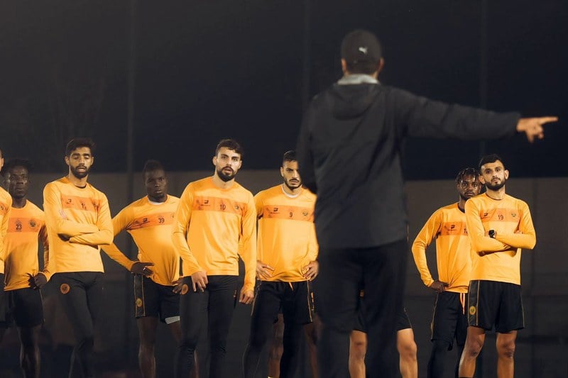 "الكاف" يغير حكم لقاء بركان بالجزائر