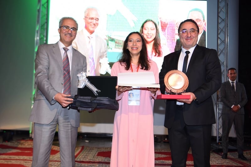 تتويج الفائزين بالجائزة الوطنية لفن الخطابة تتويج الفائزين بالجائزة الوطنية لفن الخطابة