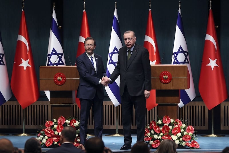تركيا تفرض قيودا تجارية على إسرائيل