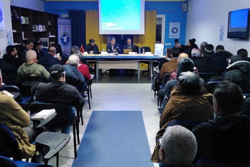 فاس تكرم المترجم عز الدين الخطابي فاس تكرم المترجم عز الدين الخطابي