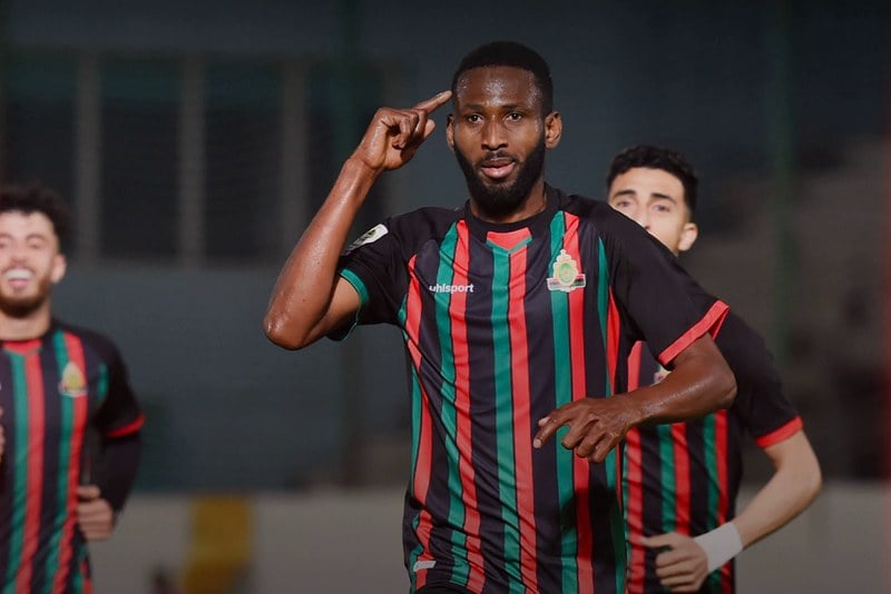 الجيش الملكي يتخطى المغرب الفاسي