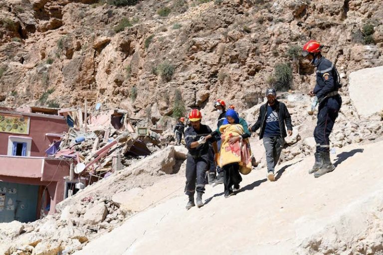 المؤرخ بياض يؤصّل للشخصية المغربية من "إنسان إيغود" إلى فاجعة الحوز