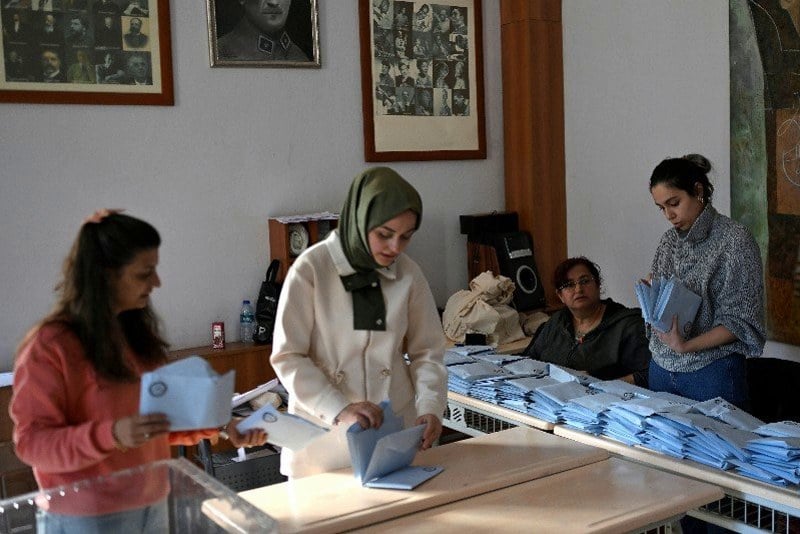 المعارضة تعلن الفوز برئاسة بلدية أنقرة