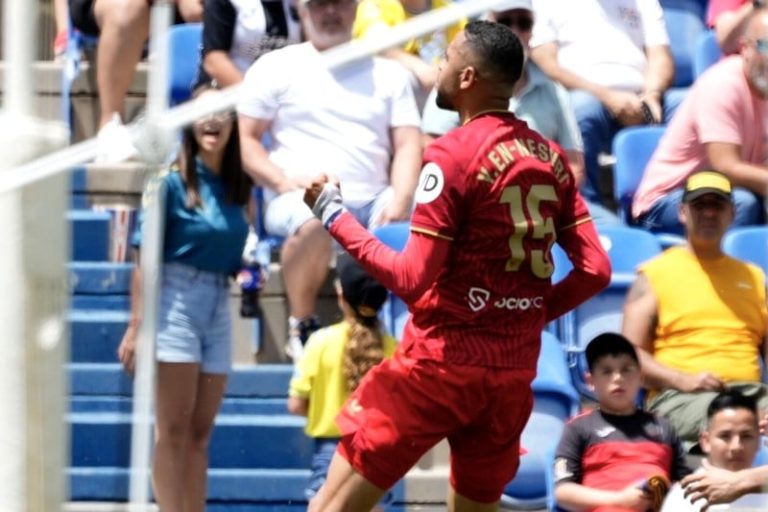 المغربي النصيري يقود إشبيلية لفوز مثير