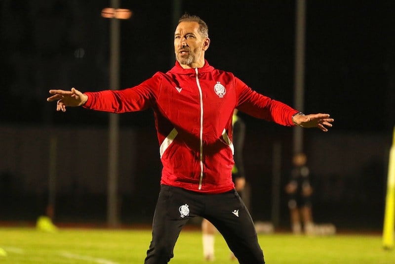 بنعسكر يحاول استعادة "توازنات الوداد"