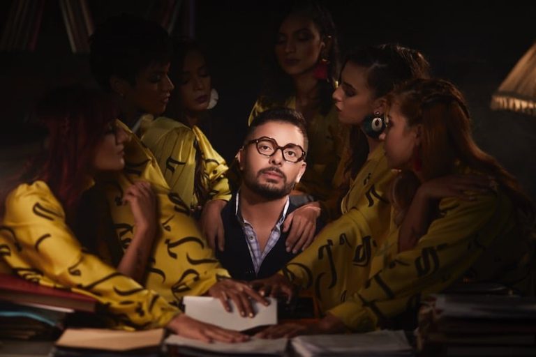 تسريب أغنية "بين القصور" يشعل الجدل