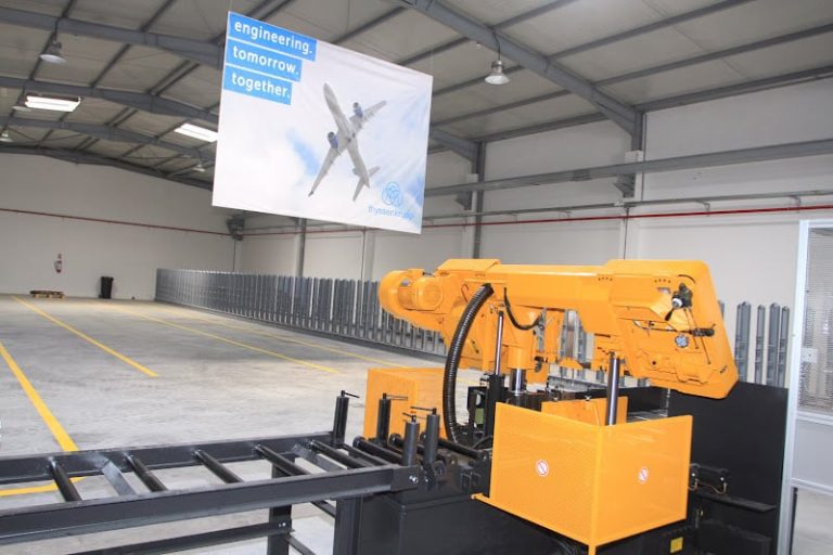 تقرير استراتيجي مغربي يوصي بانتقال أكثر كفاءة نحو الصناعات المستقبلية