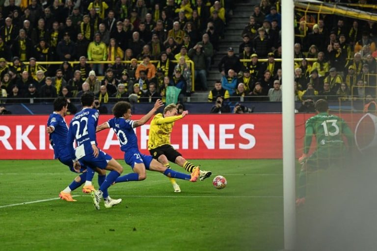 دورتموند يتأهل إلى نصف نهائي "الأبطال"