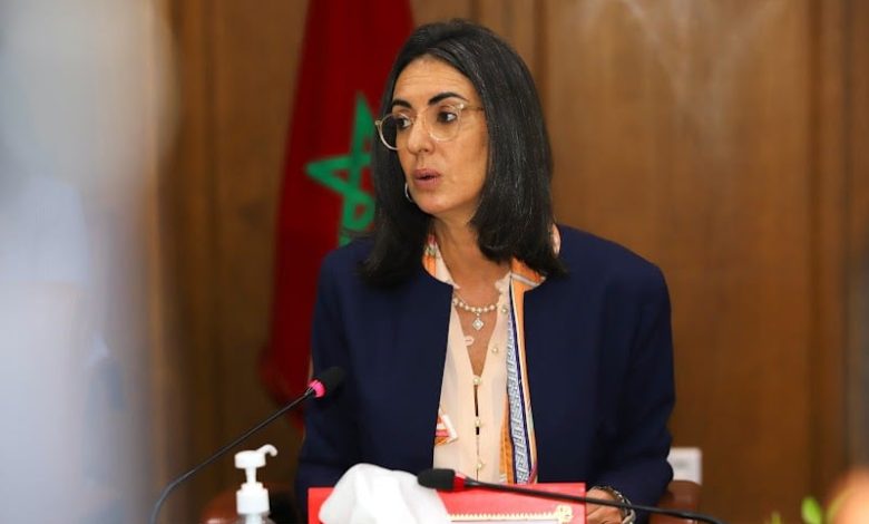 فتاح تكشف تفاصيل إعادة هيكلة مؤسسات عمومية لتحديث محفظة الدولة فتاح تمثل الملك محمد السادس بنيروبي