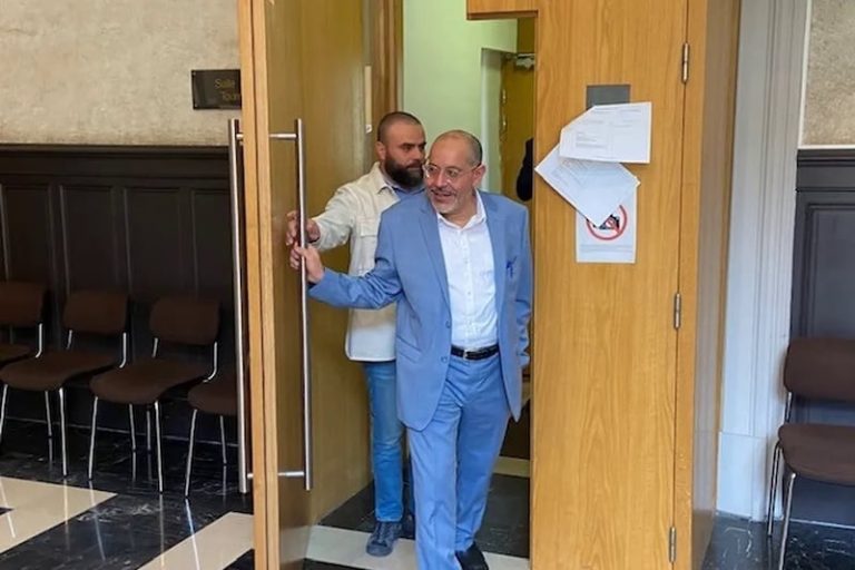 قضاء فرنسا يقوم بطرد إمام إلى الجزائر