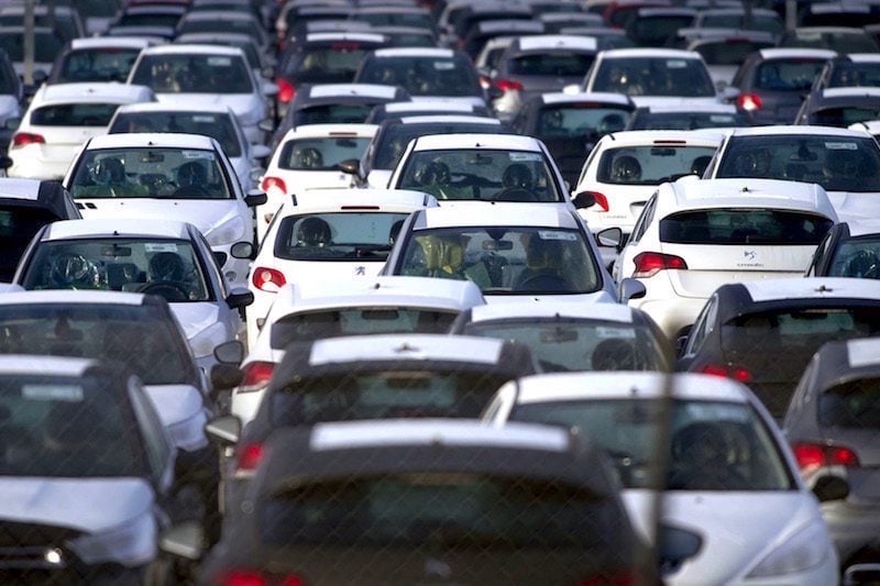 مبيعات السيارات تنخفض بنسبة 3 بالمئة