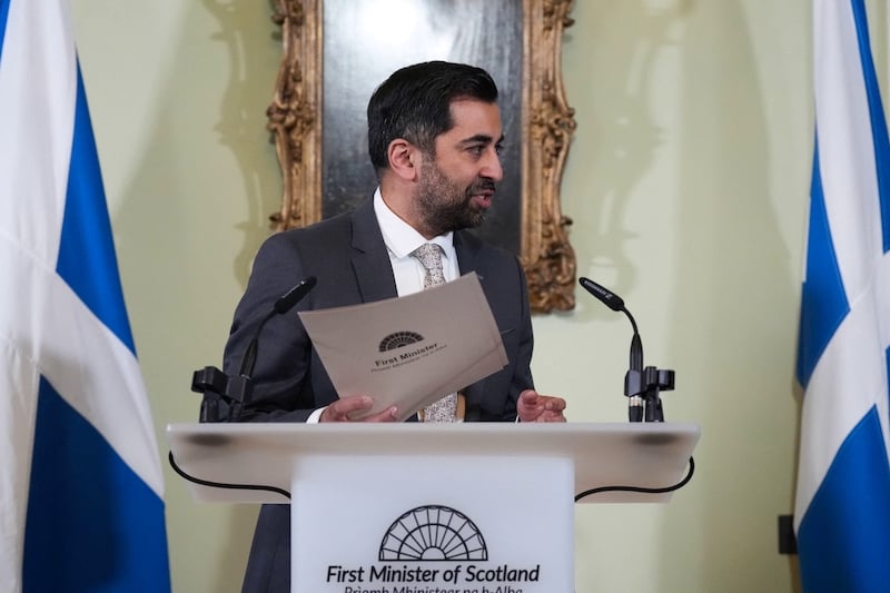 يوسف يتنحى من رئاسة حكومة اسكتلندا