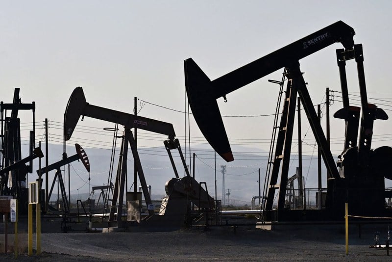 تراجع أسعار النفط مع زيادة المخزونات تراجع أسعار النفط مع زيادة المخزونات