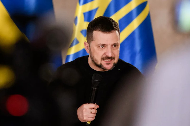 رئيس أوكرانيا يطلب المزيد من الأسلحة رئيس أوكرانيا يطلب المزيد من الأسلحة