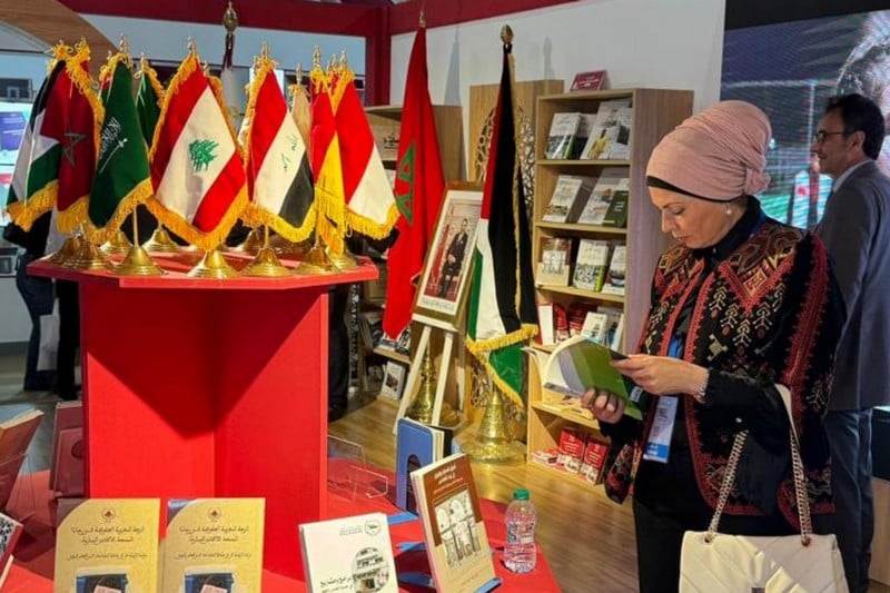 رواق كتب "قبة الصخرة " ينال النجاح رواق كتب "قبة الصخرة " ينال النجاح