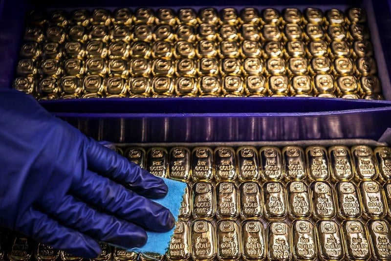 سعر الذهب يتجه إلى مواصلة الانخفاض