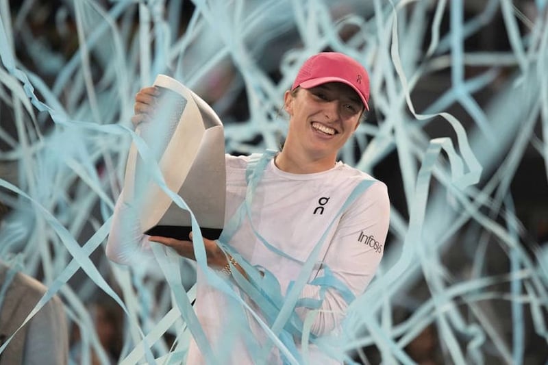 شفيونتيك تتصدر لاعبات التنس بالعالم