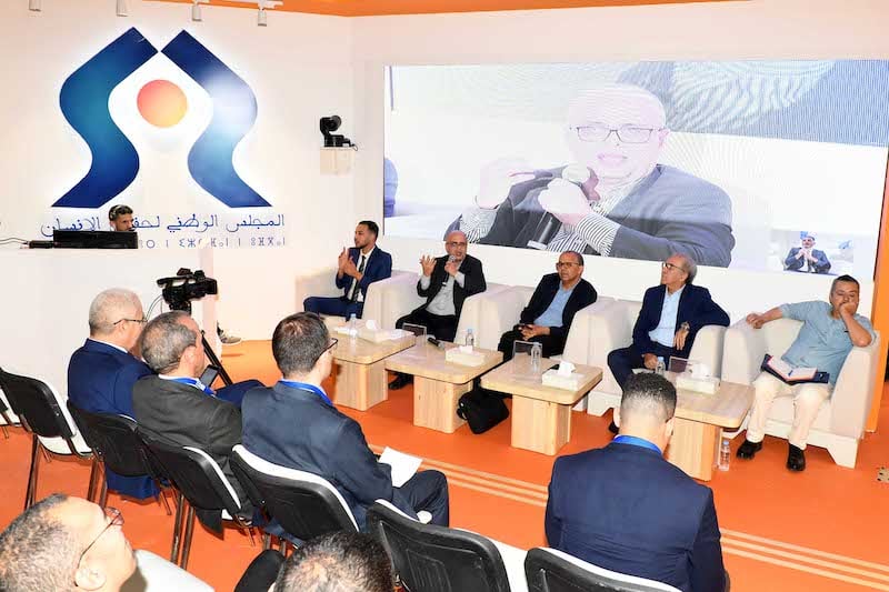 "مجلس بوعياش" يفتح ملف إقرار السنة الأمازيغية "عيداً وطنيا" في معرض الكتاب