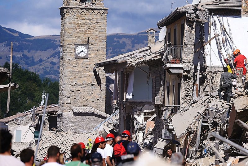 49 هزة أرضية تضرب جنوب إيطاليا 49 هزة أرضية تضرب جنوب إيطاليا