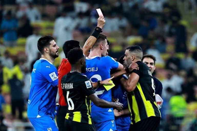 الاتحاد الآسيوي يوقف حمد الله 3 مباريات