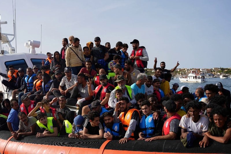 الاتحاد الأوروبي يرحب بميثاق الهجرة