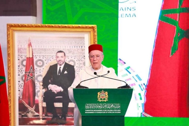 التوفيق يمثل الملك في القمة الإسلامية