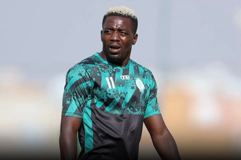 الرجاء يكسب المنازعة مع أكسيل مايي