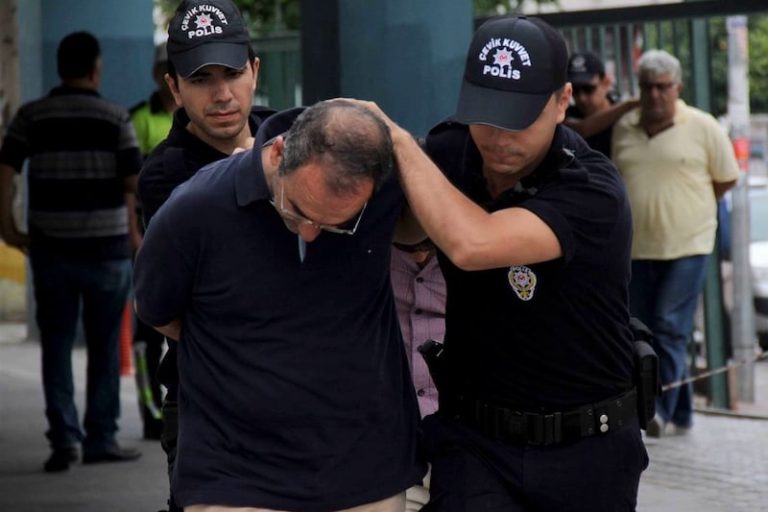 السلطات التركية تقبض على 544 شخصا