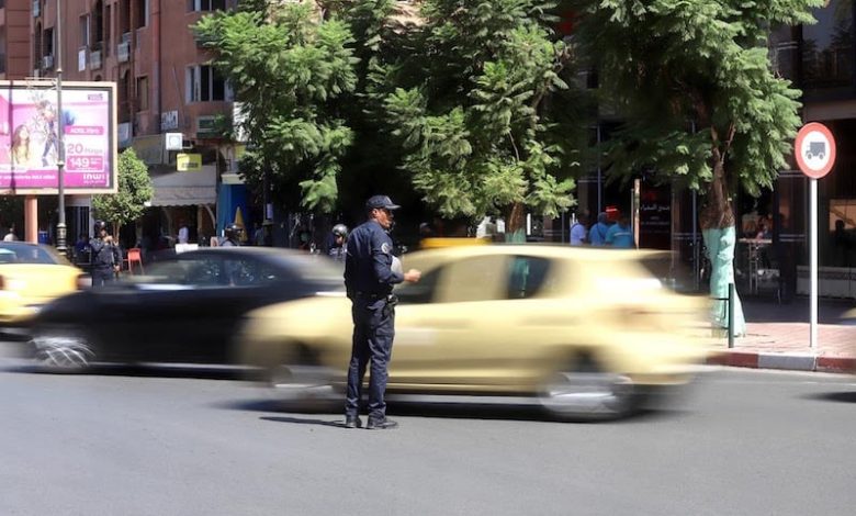 "تفضيل" السياح على المحليين يحشر "طاكسيات مراكش" في زاوية الاتهام "تفضيل" السياح على المحليين يحشر "طاكسيات مراكش" في زاوية الاتهام