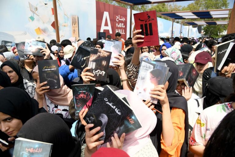 حضور الكاتب السعودي أسامة المسلم في معرض الرباط .. ثورة قراءة أم أزمة كتابة؟