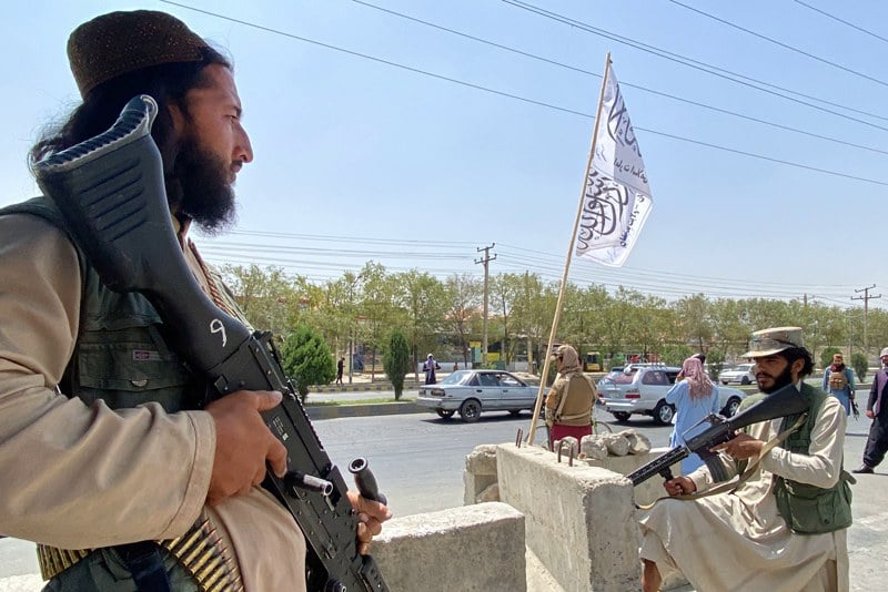 "داعش" يتبنى اغتيال سياح بأفغانستان