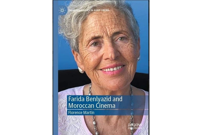 كتاب يدرس فريدة بليزيد بالإنجليزية