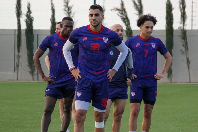 لاعبو "الماط" يُضربون عن التداريب لاعبو "الماط" يُضربون عن التداريب