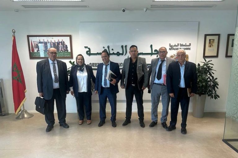 مجلس المنافسة يذكر أرباب المقاهي بضرورة احترام قانون حرية الأسعار