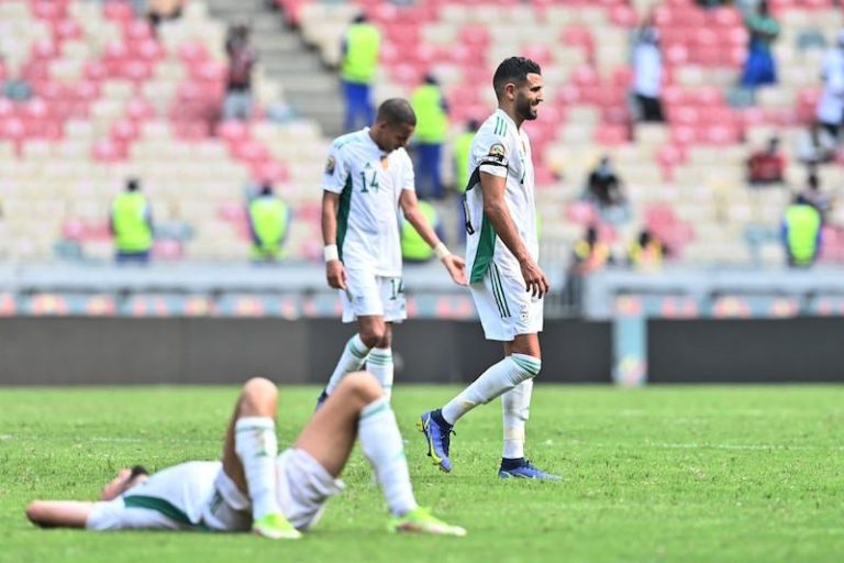 محرز يتجنب اللعب مع منتخب الجزائر