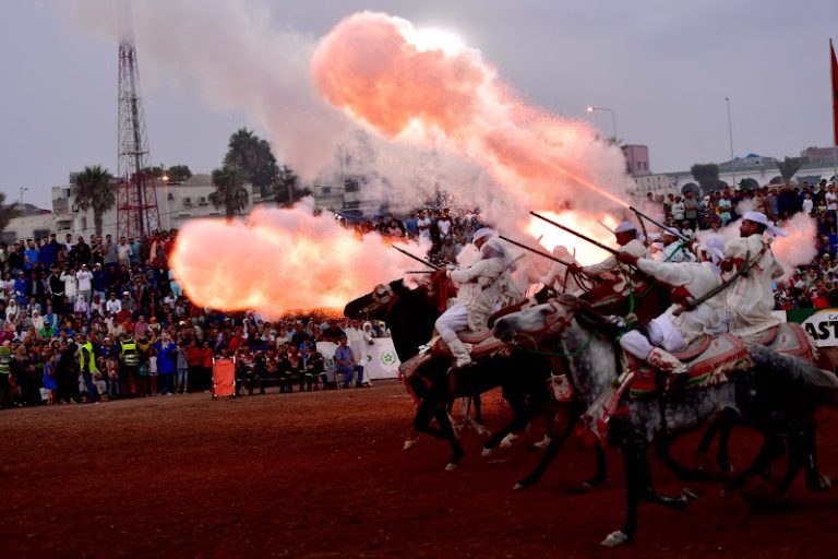 مهداد يهتم بفن "التبوريدة" في المغرب