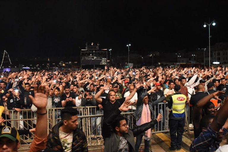 "موازين" يجذب أسماء غنائية مغربية