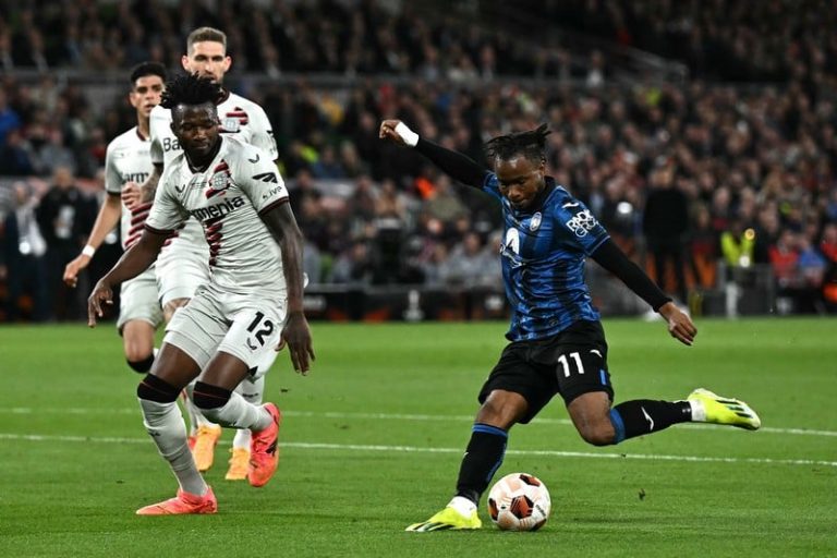 نادي أتالانتا يتوج بالدوري الأوروبي