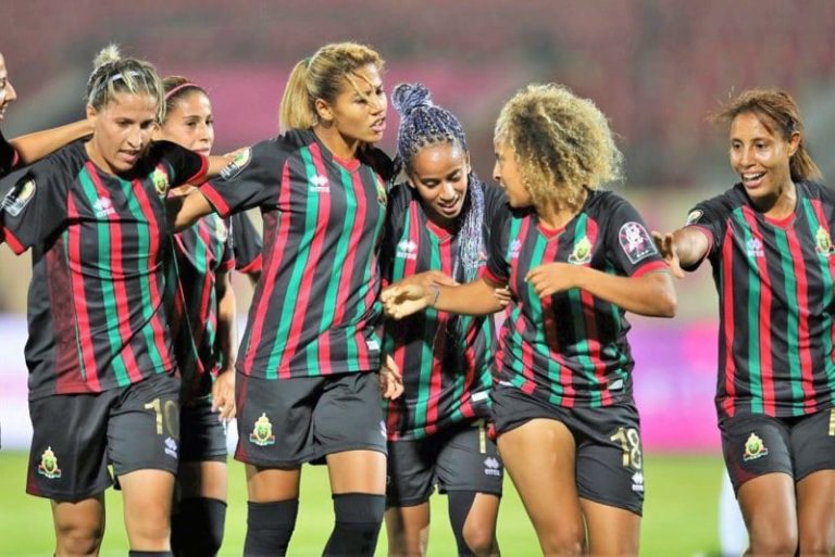 نساء الجيش يقتربن من "الموندياليتو"